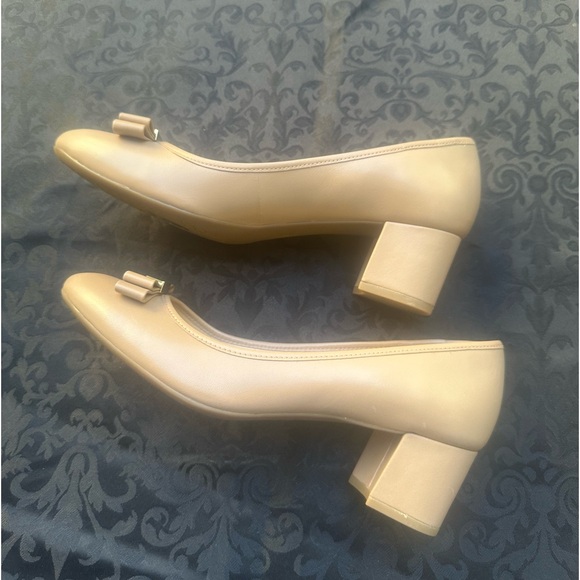 NWOB Michael Kors pump size 8 1/2 - Picture 9 of 11